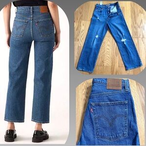 ✅NWOT LEVI’S RIBCAGE STRAIGHT ANKLE Blue denim Jeans 29